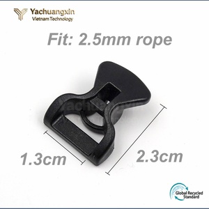 Pinzas de Plástico para Ropa, Paquete de 20, Negras, Tipo Gancho Rectangular, Material PP Resistente, para Uso en Lavandería - Product Image 3