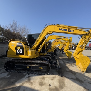 Excavatrice Komatsu PC60 d'occasion, engin de chantier hydraulique sur chenilles, original, 6 tonnes, PC60-7, PC60-8, PC56, PC70, mini-pelles - Product Image 3