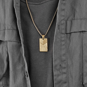 Colar Masculino de Aço Titânio com Pingente Quadrado e Corrente Cordão, Estilo Clássico Europeu Minimalista, com Relevo, Moda Cristã - Product Image 5