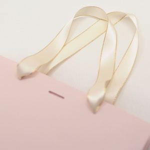 Oem Custom Logo Luxury Large Hot Gift White Cardboard Paper Bags With Handle - Product Image 2
