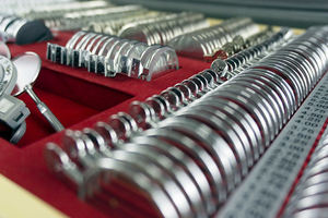 Ensemble de <span class=keywords><strong>lentilles</strong></span> <span class=keywords><strong>d</strong></span>'<span class=keywords><strong>essai</strong></span> <span class=keywords><strong>prix</strong></span> usine 266 pièces <span class=keywords><strong>lentilles</strong></span> Instrument optique optométrie boîte étui à <span class=keywords><strong>lentilles</strong></span> <span class=keywords><strong>d</strong></span>'<span class=keywords><strong>essai</strong></span> - Product Image 2