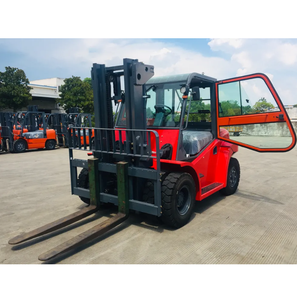 Chariot élévateur diesel JAC 6 tonnes CPCD60J pour la manutention de matériaux en entrepôt avec mât à levage libre et pneus pleins - Product Image 1