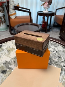 Caja de pañuelos magnética de madera de nogal negro de lujo ligero y creativo, soporte de pañuelos de cuero para sala de estar, hotel, estudio, decoración. - Product Image 3