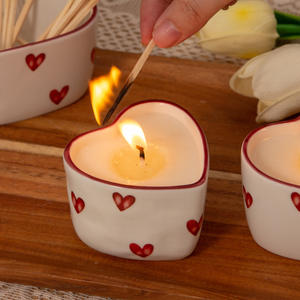 Portavelas de cerámica en forma de corazón con corazones rojos para decoración del hogar en el día de San Valentín 140g 160g - Product Image 5