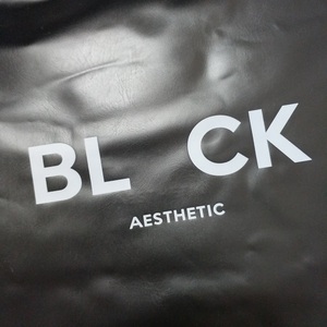 Sac à fermeture éclair écologique <span class=keywords><strong>noir</strong></span>, sacs en <span class=keywords><strong>plastique</strong></span> <span class=keywords><strong>noir</strong></span> givré pour vêtements, emballage personnalisé, nouvelle collection - Product Image 4