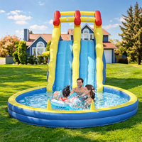 Toboggans gonflables commerciaux populaires à double piste avec piscine aquatique, mur d'escalade, piscine aquatique, jeu de lancer d'anneaux, panier de basket-ball, souffleur