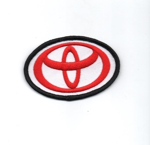 Parche de mezclilla bordado en 3D de gran venta con diseño de coche único, estilo termoadhesivo con borde Merrow - Product Image 1