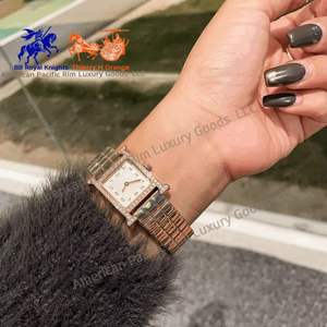 Reloj de Cuarzo para Mujer Marca H, Estilo Antiguo de Lujo, Diseño de Monedas de Dibujos Animados, Correa de Cuero Italiano Cuadrada de 16 mm, Resistente al Agua, Cristal de Zafiro - Product Image 5