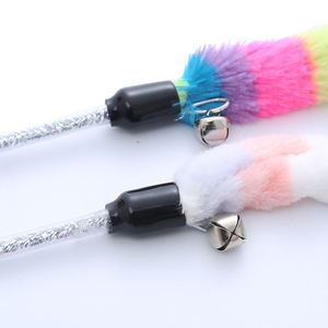 Juguete Interactivo para Gatos al por Mayor: Linda Oruga Arcoíris con Ojos Grandes, Palo de Plástico para Jugar con Gatos, Juguetes para Mascotas - Product Image 6