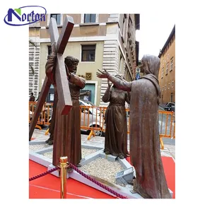 Grande chiesa Gesù croce di bronzo scultura 14 stazioni della croce di Gesù crocifisso bronzo Gesù statue