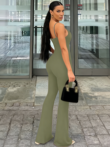 Camiseta sin mangas verde oliva con volantes, de secado rápido, ajuste ceñido, la pieza definitiva para el verano, ideal para mujeres curvilíneas y seguras de sí mismas. - Product Image 3