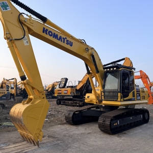 รถขุดโคมัตสึมือสอง รุ่น PC150/PC220/PC200/PC120/PC60/PC130 เครื่องยนต์ เกียร์ PLC แบริ่ง ปั๊ม กำลัง 140 กิโลวัตต์ น้ำหนักใช้งาน 20.7 ตัน - Product Image 1