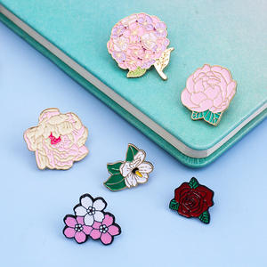 Broches de Flores en Esmalte, Diseño de Arreglos Florales, Joyería de Plantas, Regalo para Amigos - Product Image 3
