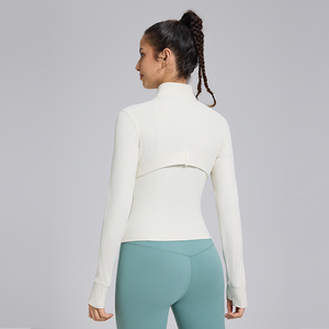 Maßgefertigte Großhandels-Damen-Sportjacke mit Reißverschluss Hautfreundliche Winddichte Schnelltrocknende Atmungsaktive Jacke für Yoga und Fitness - Product Image 3