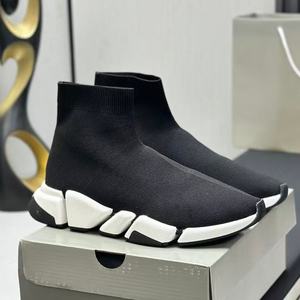 Chaussures de marche de luxe tendance et respirantes en tricot noir antidérapantes mi-mollet pour créateur haut de gamme - Product Image 1