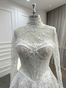 <span class=keywords><strong>Abito</strong></span> da Sposa con Collo Alto in <span class=keywords><strong>Pizzo</strong></span>, Maniche Lunghe, <span class=keywords><strong>Tulle</strong></span> Trasparente, Stile Principessa con Strascico 2026 - Product Image 3