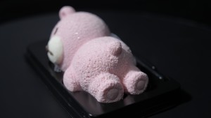เค้กมูสแช่แข็งรสสตรอว์เบอร์รี ขนมหวานแสนอร่อยสำหรับร้านอาหาร ร้านกาแฟ เบเกอรี่ ชีสเค้ก เค้กที่ปรับแต่งได้ - Product Image 4