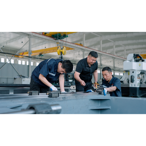 Fresatrice a portale a Gantry CNC a 3 assi ad alta velocità BT50 mandrino conico resistente categoria di prodotti Premium ad alta precisione - Product Image 5