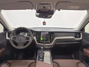 Voiture d'<span class=keywords><strong>occasion</strong></span> <span class=keywords><strong>Volvo</strong></span> <span class=keywords><strong>XC60</strong></span> T5 AWD <span class=keywords><strong>2020</strong></span>, SUV de luxe d'<span class=keywords><strong>occasion</strong></span>, conduite à gauche, automatique, robuste, high-tech, scandinave, sûr pour la famille, 254 ch, 350 Nm - Product Image 4