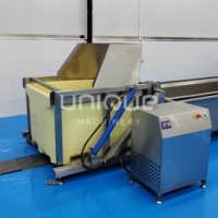 Machine de levage de bacs hydraulique automatique Dumper pour boîtes à pommes de terre et oignons