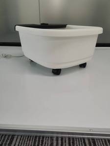 Baignoire de pédicure OEM avec roues, bulles, lumière rouge, chaleur, 3 accessoires de pédicure, fonction musicale, tension universelle, massage par rouleaux - Product Image 4