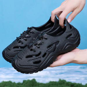 2025 यूनिसेक्स क्लासिक क्लॉग जूते फैशनेबल एंटी-स्लिप फ्लैट चलने वाले क्लॉग्स पुरुषों और महिलाओं के लिए आकर्षक डिजाइन - Product Image 4