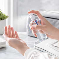 Vente en gros de flacons pulvérisateurs plats en PETG de 60 ml avec bouchon à vis et mousqueton, rechargeables, étanches, portables, pour alcool et désinfectant pour les mains