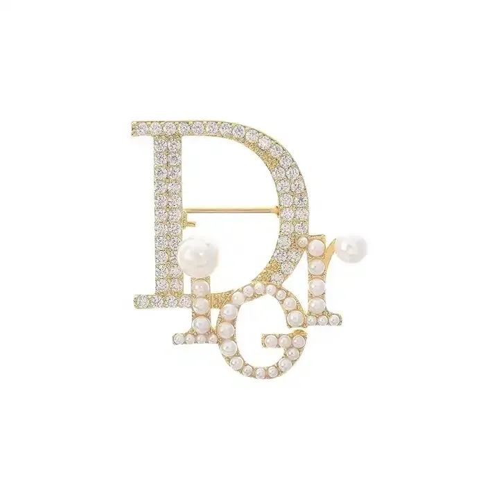 Prix de gros Broche de luxe pour femmes avec lettre CC Broches de marque célèbre CC Broches et épingles