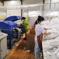 Machine de remplissage d'oreillers en microfibre de kapok naturel Sojet |   Équipement commercial de soufflage de fibres optiques 380V 350 coussins/heure 19-23kW Garantie 1 an