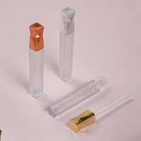 Longue garniture fard à paupières brillant à lèvres liquide rouge à lèvres Tube Triangle Premium clair lèvre glaçure Tube 5ml logo personnalisable