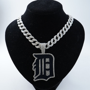 Collar de Campeonato de los Detroit Tigers 2006 al por Mayor de Fábrica, Colgantes de Moda <span class=keywords><strong>con</strong></span> Logotipo Deportivo y <span class=keywords><strong>Cadena</strong></span> de Aleación de Zinc Chapada en Oro - Product Image 6