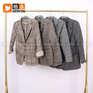 Geryon Vintage <span class=keywords><strong>ropa</strong></span> usada señoras traje chaquetas mujeres Blazers abrigos pacas moda prendas <span class=keywords><strong>de</strong></span> vestir exteriores <span class=keywords><strong>ropa</strong></span> <span class=keywords><strong>de</strong></span> segunda mano mixta a granel - Product Image 3