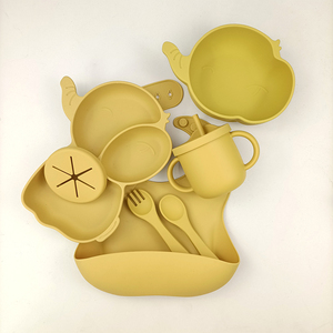 Juego de Vajilla de Silicona de Grado Alimenticio, Duradero y No Tóxico, Babero Impermeable, Plato con Ventosa, Cuchara y Tenedor Suaves para Niñas y Niños - Product Image 3