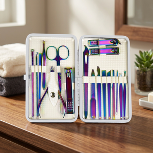 Kit de manucure 10 en 1 en acier inoxydable avec étui, ensemble de manucure portable de style classique pour adultes - Product Image 2