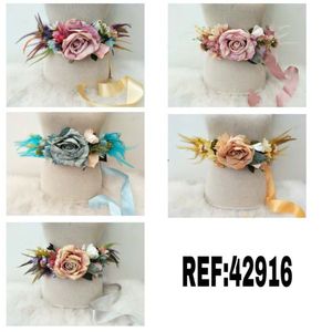 Cintura Decorativa con Fiore di Nastro e Piume su Entrambi i Lati, Larghezza 4 cm, Accessorio per Abiti da Sposa e Feste - Product Image 3