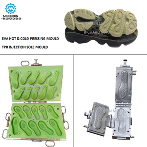 Semelle <span class=keywords><strong>de</strong></span> <span class=keywords><strong>chaussure</strong></span> <span class=keywords><strong>de</strong></span> football en EVA à crampons pour homme, légère, confortable, antidérapante et durable, pour extérieur - Product Image 2