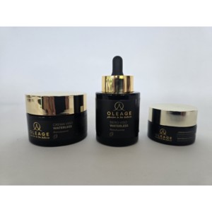 Oleage Crème Sérum Visage Anti-Âge Sans Eau à l'Acide Hyaluronique & Kit Restructurant Yeux & Lèvres pour Tous Types de Peaux - Luxueux - Product Image 2