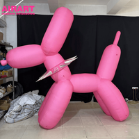 Chien rose gonflable pour idées de fêtes pour animaux de compagnie, chien gonflable personnalisé avec des pointes