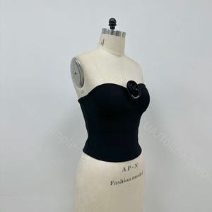 Ready Ship Personnalisé Femmes Court Longueur Haut Sans Bretelles <span class=keywords><strong>Noir</strong></span> Tissu Accent Fleur Détail <span class=keywords><strong>pour</strong></span> <span class=keywords><strong>les</strong></span> Fêtes - Product Image 2