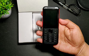 Téléphone portable <span class=keywords><strong>GSM</strong></span> 2G à clavier QWERTY de 2,4 pouces, version 2020, best-seller, double SIM, nouveau téléphone portable - Product Image 4