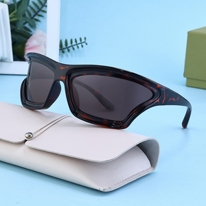 Nouvelles lunettes de soleil Y2K pour femmes, protection UV400, monture PC, verres noirs, style cyclisme extérieur Gl-Lh209 - Product Image 4