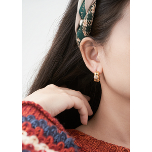 Mới Nhất 18K Vàng Mạ Thép Không Gỉ Đồ Trang Sứ<span class=keywords><strong>c</strong></span> <span class=keywords><strong>C</strong></span> Hình Dạng Với Hình Bầu Dụ<span class=keywords><strong>c</strong></span> Zircon Hình Họ<span class=keywords><strong>c</strong></span> Hoop Bông Tai Cho Phụ Nữ Bông Tai E241525 - Product Image 5