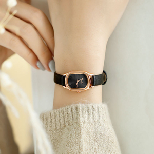 Reloj Cuadrado Minimalista Vintage, de Lujo Discreto, Nuevo, Elegante y Pequeño - Product Image 2