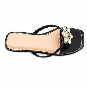 Senior sens à l'extérieur porter des pantoufles femmes portent des strass été nouvelle tête carrée mode tempérament dame pantoufles - Product Image 3