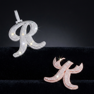 Pendentif Lettre R Initiale Hip Hop Iced Out pour Rapper Religieux en Argent Sterling Plaqué Or et Rhodium avec Moissanite Certifiée GRA - Product Image 3