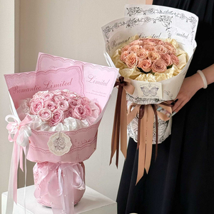 Giấy gói bó hoa cao cấp với hoa hồng lãng mạn bướm minh họa nhiều màu sắc cho quà tặng và trang trí - Product Image 5