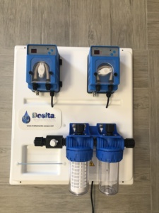 Bomba dosificadora proporcional fabricada en Italia, controlador avanzado de pH y redox ORP con tecnología peristáltica para una dosificación precisa - Product Image 2