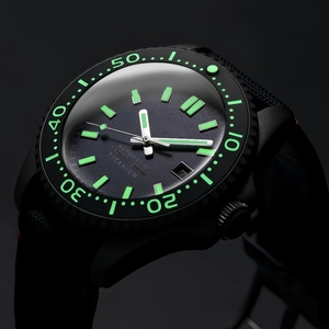 ODM Logo personnalisé 200M résistant à l'eau classique hommes <span class=keywords><strong>montre</strong></span> de haute qualité lunette lumineuse montres mécaniques en titane - Product Image 4
