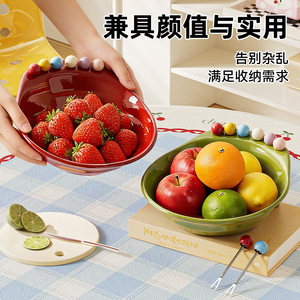 Tenedores para fruta de acero inoxidable con mangos de bola de colores para un uso fácil y protección de labios - Product Image 5