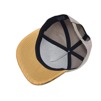 Topi Snapback Unisex Flat Brim Crown dengan Visor Kulit PU Motif Ular Emas 5 Panel Topi Baseball Hip Hop Multi Warna Topi Polos
